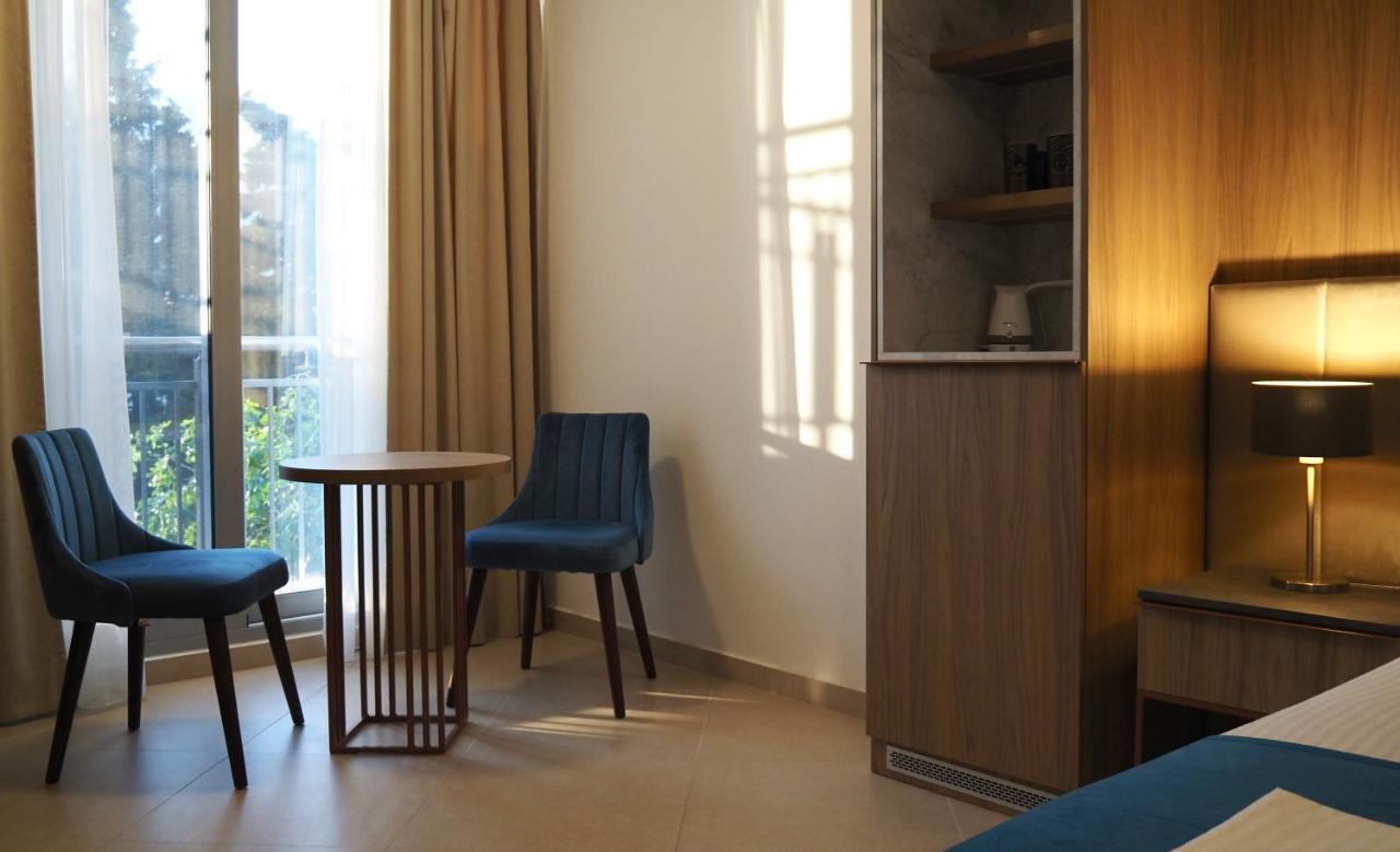 Urban Apartments Sutomore Exterior photo