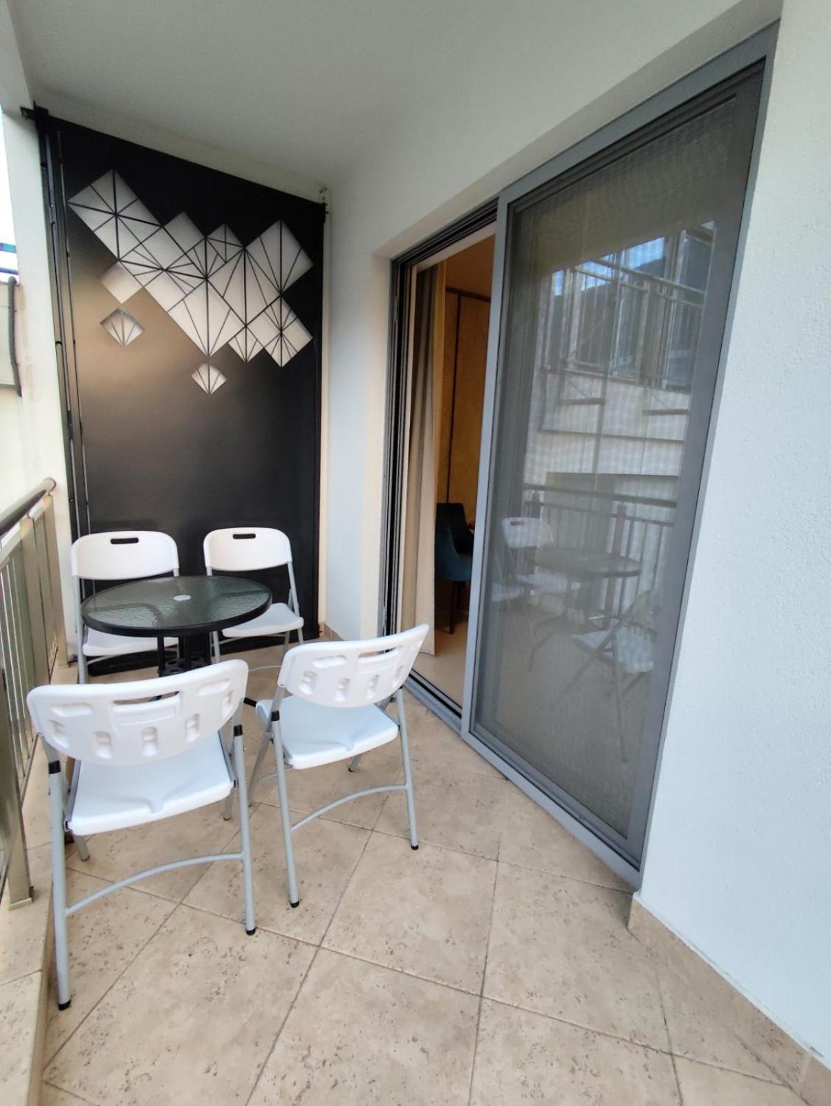 Urban Apartments Sutomore Exterior photo